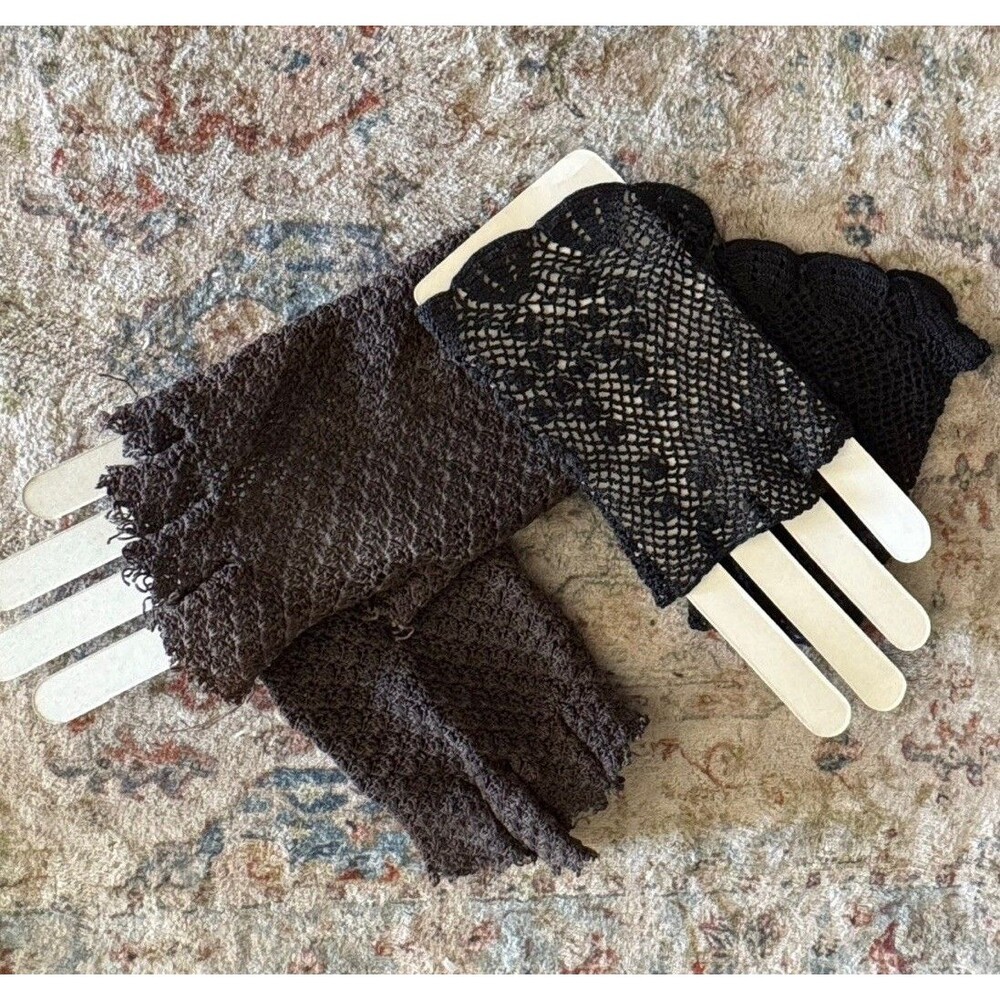 2 Pairs Vintage Victorian Style Black Crochet Fingerless Gloves Stretch Sony Lot